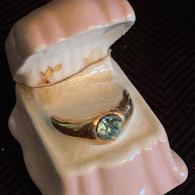 Large Collection of Antique Salt & Pepper Shakers (K-HS)