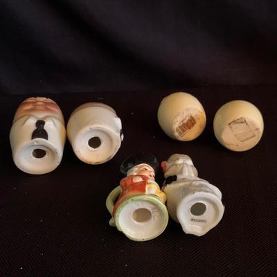 Large Collection of Antique Salt & Pepper Shakers (K-HS)