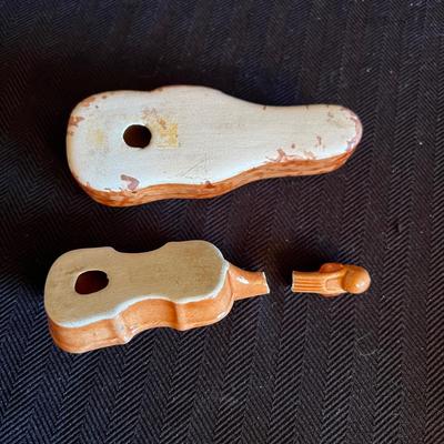 Large Collection of Antique Salt & Pepper Shakers (K-HS)