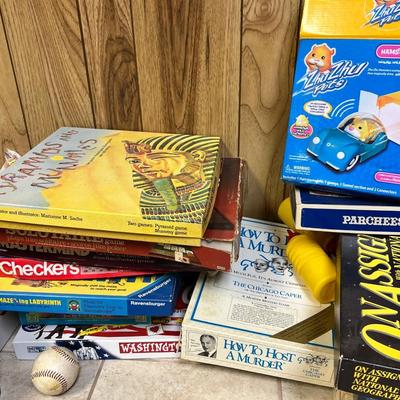 Lot Vintage Board Games, Toys