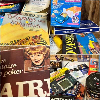 Lot Vintage Board Games, Toys