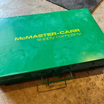 MCMASTER-CARR Screw Kit 392630A111