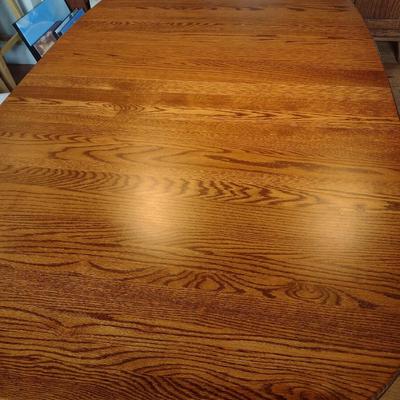 Custom Hand-Crafted Pennsylvania Amish Solid Oak Dining Table with Leaf Extension