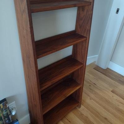 Solid Wood Multi-Shelf Leaning Display Stand