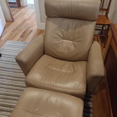 Gravity Chair with Ottoman