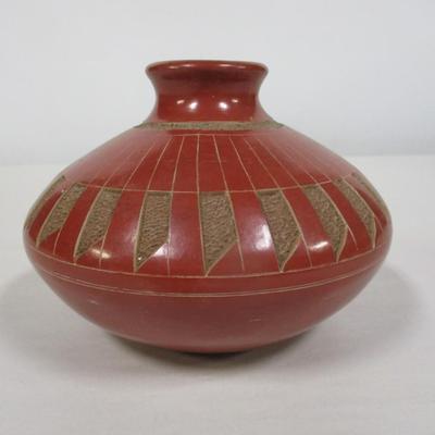 Southwest Native American Hand Thrown Pottery Vase