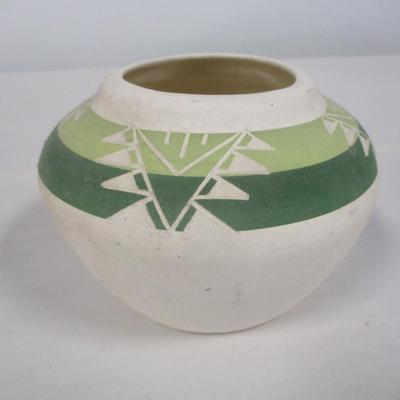 Signed Handmade Pottery Vase Made By Sioux Indians