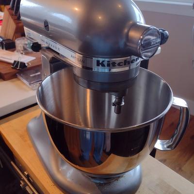 Kitchen Aid Artisan Countertop Mixer with Beaters and Dough Hook Steel Gray
