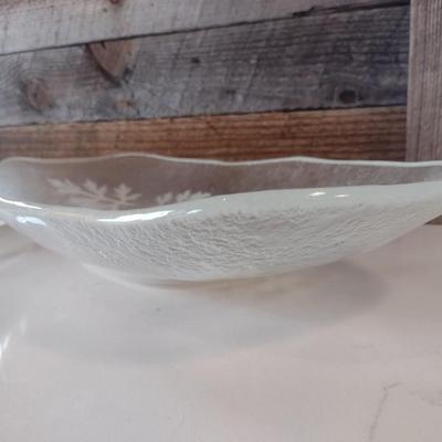 Set of Matching Leaf Pattern Frosted Glass Serving Platter and Oblong Bowl