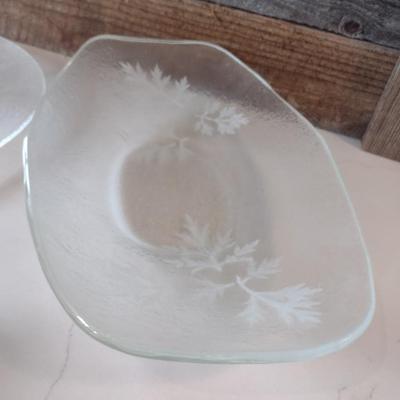 Set of Matching Leaf Pattern Frosted Glass Serving Platter and Oblong Bowl