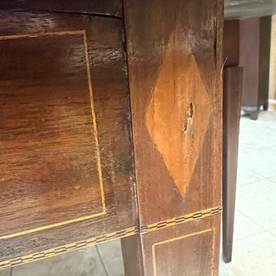 Antique/Vintage Drop Leaf Swing Leg Table