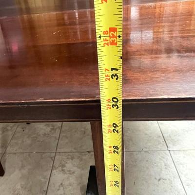 Antique/Vintage Drop Leaf Swing Leg Table