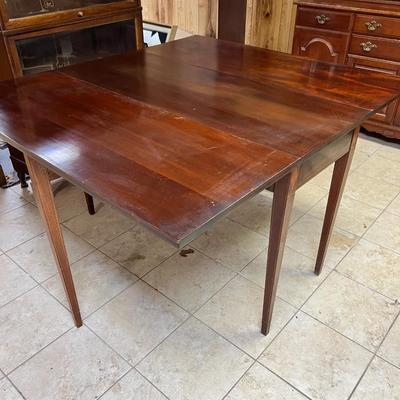 Antique/Vintage Drop Leaf Swing Leg Table