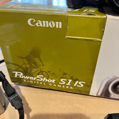 Camera Lense Lot - Canon Power Shot, Minolta Maxxum 50