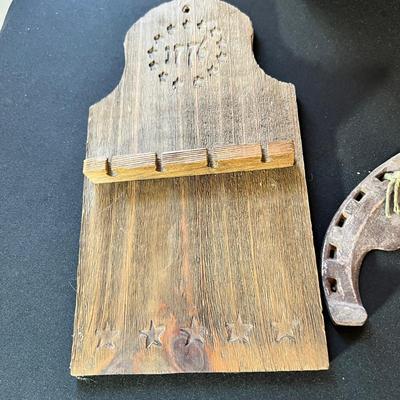 Antique Vintage Mixed Primitives Lot Washboard Lunchbox Muffin Pan +++