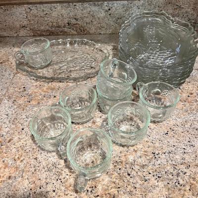 8 Vintage Colony Crystal Gaiety Hostess Snack Plate & Cup Set