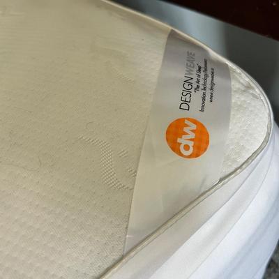 TEMPUR-PEDIC Bed w/ Frame, 2 Full Size Mattresses
