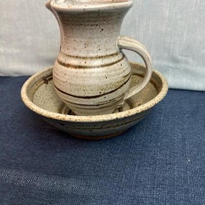 Lot 124, vintage, pottery, pitcher, and bowl set