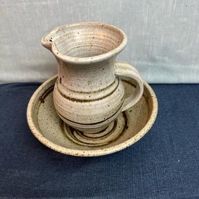 Lot 124, vintage, pottery, pitcher, and bowl set