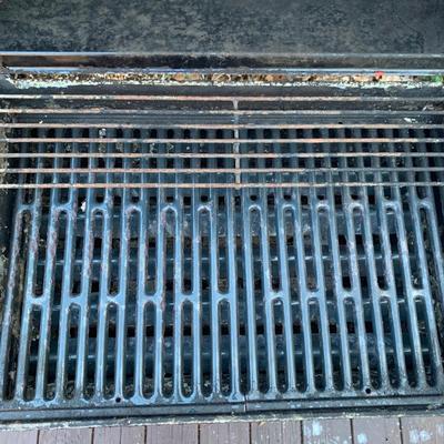 Weber Propane Grill w/ Accessories (BP-HS)