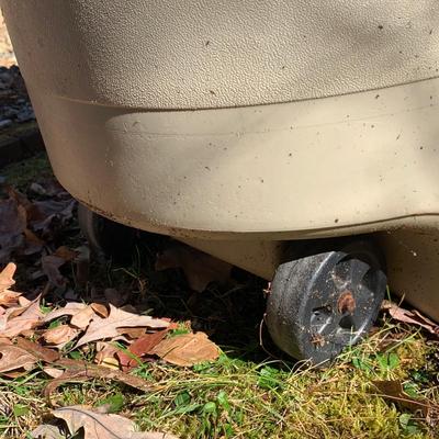 Five Outdoor Rubbermaid Roughneck Trash Cans & More (BP-HS)