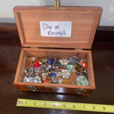 LOT 87 JEWELRY BOX FULL OF CLIP ON EARINGS