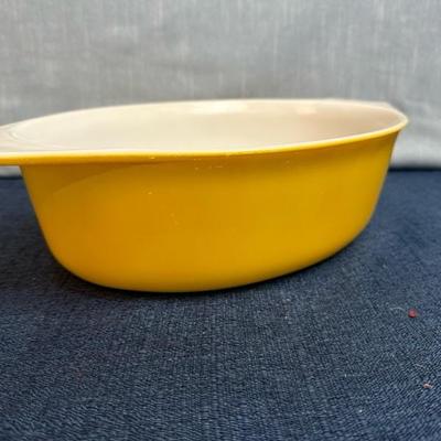 Lot 134 Vintage 2  1/2 Qt Yellow Pyrex Sunflower Daisy Casserole 045 With Lid