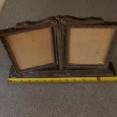 LOT 92 OLD DOUBLE PICTURE FRAMES