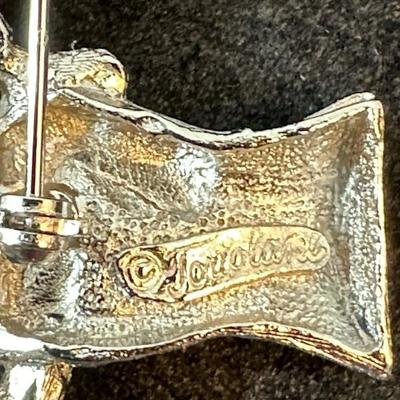 Lot 145 Tortolani Signed Falconry Pin Hawk Eagle Bird of Prey Falconer Glove Brooch 