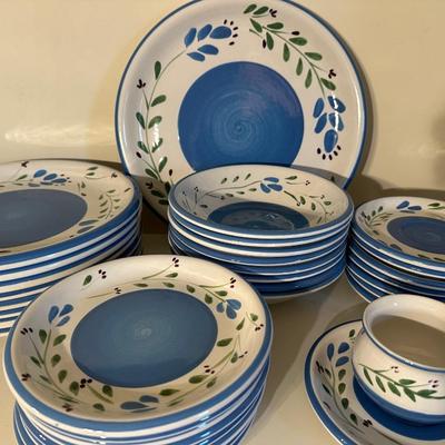 Studio Nova (41) Piece Set