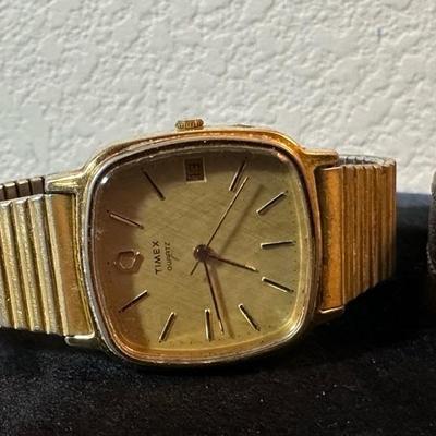 Lot 151 two Timex menâ€™s wrist watches