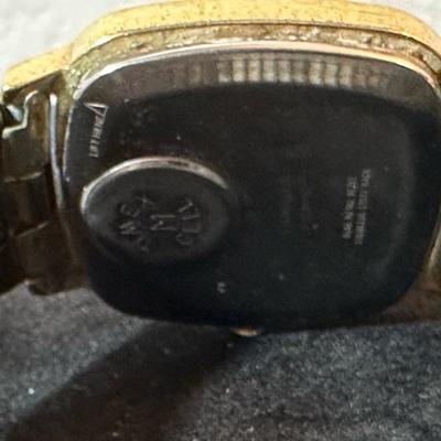 Lot 151 two Timex menâ€™s wrist watches
