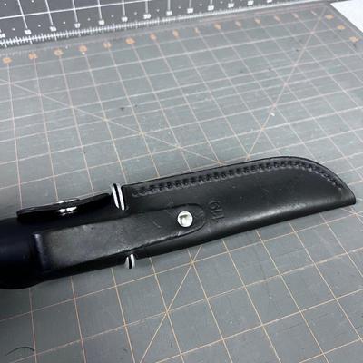Buck 119 Fixed Blade Knife with Sheath