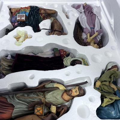 Kirkland Nativity  13 Piece Set in Original Box