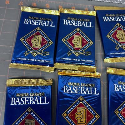(9)- 1992 Major League Base Ball Card Sealed. By Donruss 