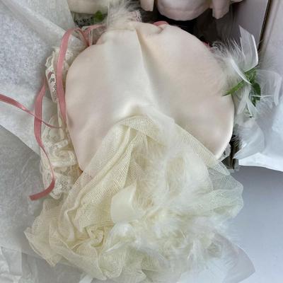  WORLD GALLERY NORMA RAMBAUD LARGE PORCELAIN DOLL LUSETT 