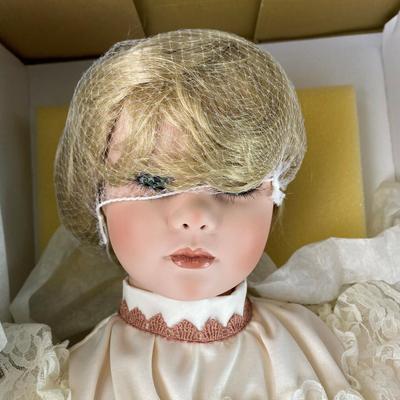  WORLD GALLERY NORMA RAMBAUD LARGE PORCELAIN DOLL LUSETT 
