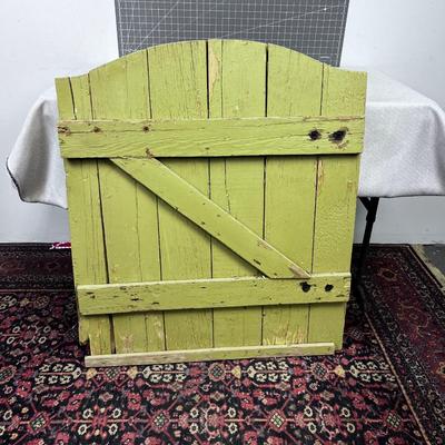 Celery Color CUTE Little Wood Gate