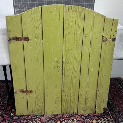 Celery Color CUTE Little Wood Gate