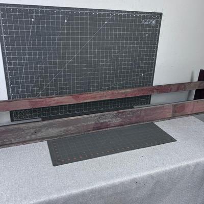 Barn Wood Lien Shelf 