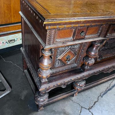 Jacobian Style Buffet