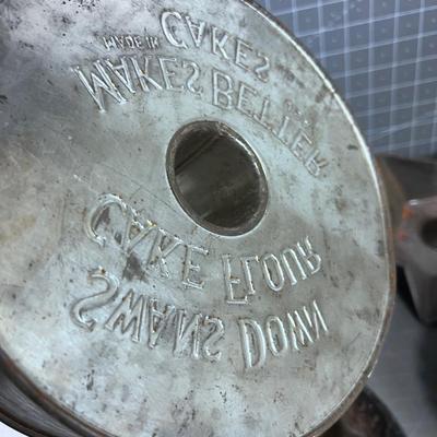 Bunt Antique And Angel food Cake Pans 