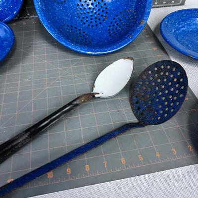 Blue Graniteware, Metal (8 Pieces) 