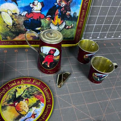 Tin Nursey Rhyme Tea Set (For Play) 