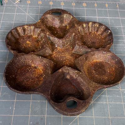 Cast Iron Corn Bread Pan, RUSTY 