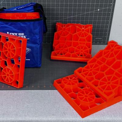 RV Vehicle Rams and Leveling Blocks
