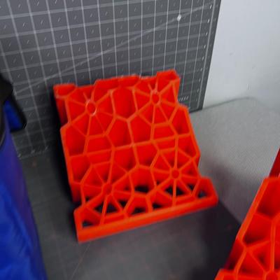 RV Vehicle Rams and Leveling Blocks
