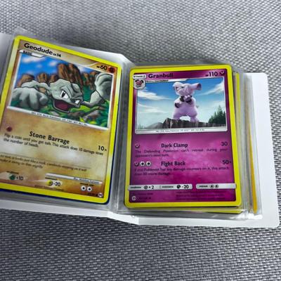 PokÃ©mon Set in a Collectors Book (90's )