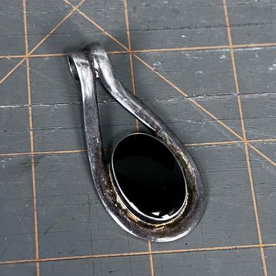 Silver and Onyx 925 Pendant