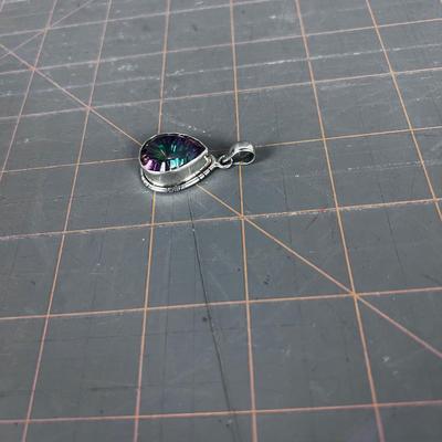 Green Pink Stone CUT set in Silver 925. 